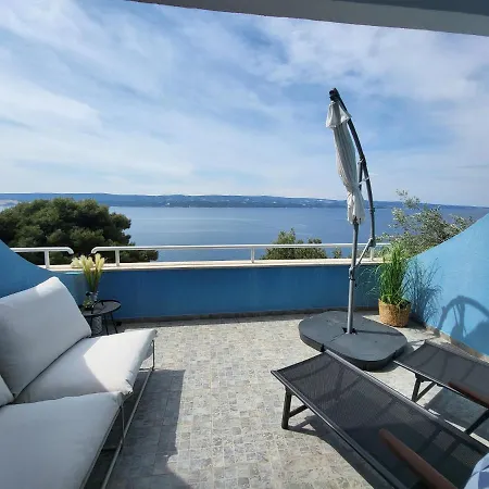 Blue With Whirlpool, Bbq And Wifi