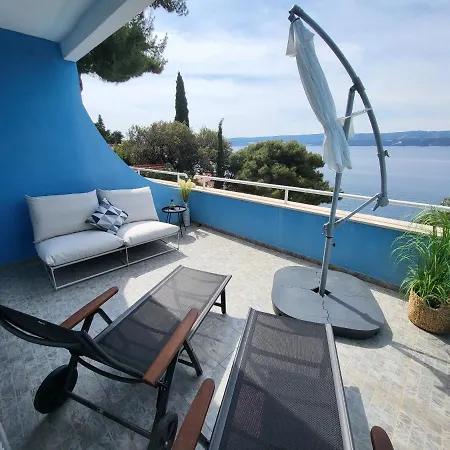 Blue With Whirlpool, Bbq And Wifi Willa *