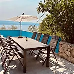 Blue With Bbq, Wifi And Stunning View Villa Celina