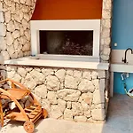 Blue With Bbq, Wifi And Stunning View Villa