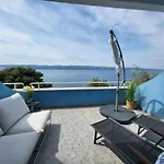 Blue With Bbq, Wifi And Stunning View