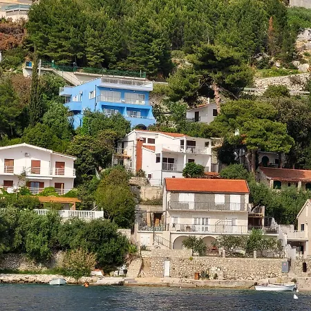 Blue With Bbq, Wifi And Stunning View Celina