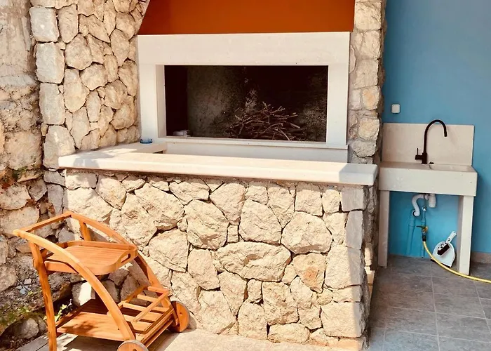 Blue With Bbq, Wifi And Stunning View Vila