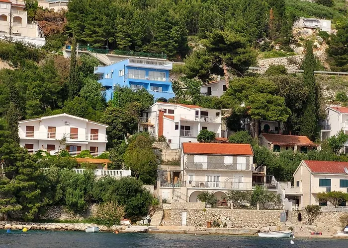 Blue With Bbq, Wifi And Stunning View Celina