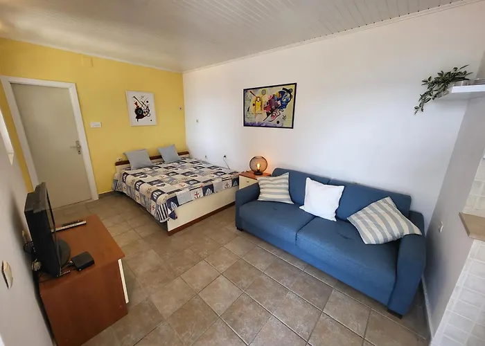 Blue With Bbq, Wifi And Stunning View Celina